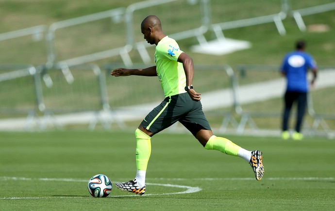 fernandinho-treino-brasil-mowa