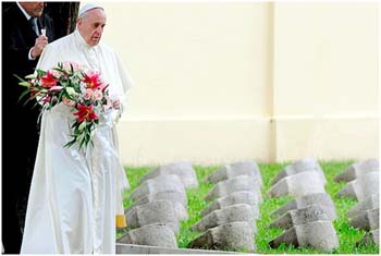 Papa Francisco presta homenagem aos mortos da Primeira Guerra Mundial na Itália