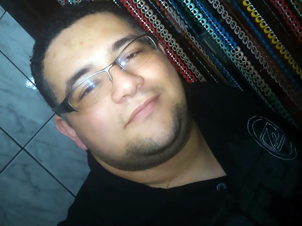 Gabriel Souza, de 28 anos, foi atingido por raio em Santos, SP (Foto: Reprodução/Facebook)