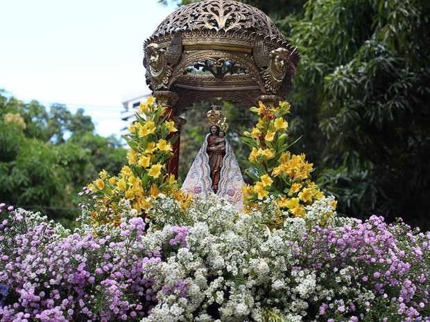 Imagem peregrina foi levada em um andor. (Foto: Larissa Noguchi - Basílica Santuário de Nazaré)