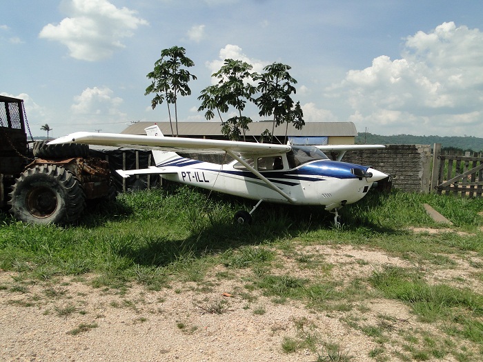 Aeronave apreendida no pátio do Ibama em Novo Progresso (Foto juliano Simionato)