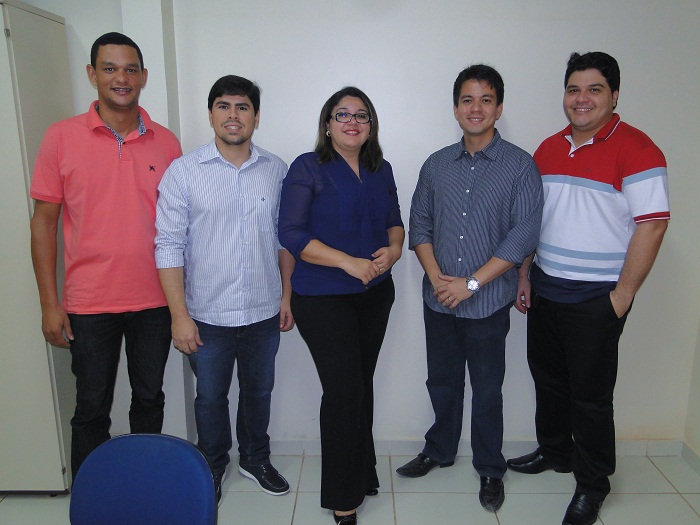 Juíza Dr(a) Elaine Neves de Oliveira e seus assessores na Comarca de Novo Progresso.