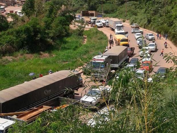 Interdição Transamazônica Miritituba Itaituba Falta Água (Foto: Reprodução/TV Liberal)
