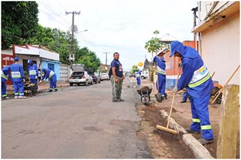 Serviços-estão-sendo-realizados-em-diversas-ruas
