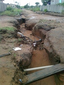 Rua do bairro Tom Alegria(Jardim América) – Foto: Facebook.