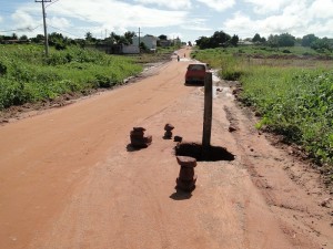 Buraco na Avenida Jamanxim (Foto - Jornal Folha do Progresso)