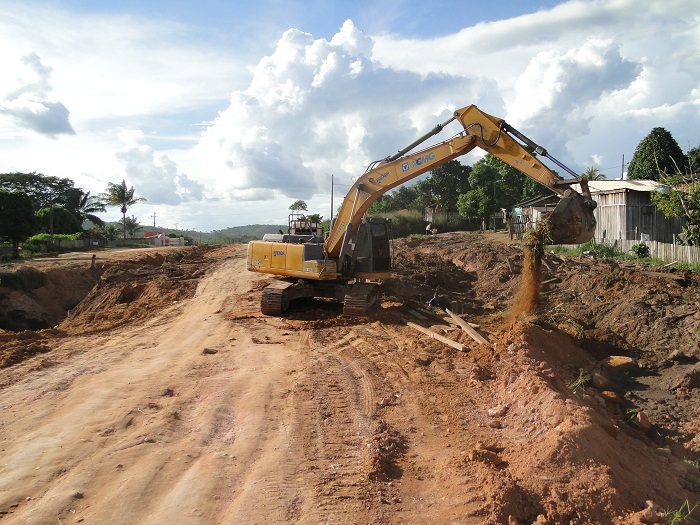 Avenida Brasil tapando Cratera
