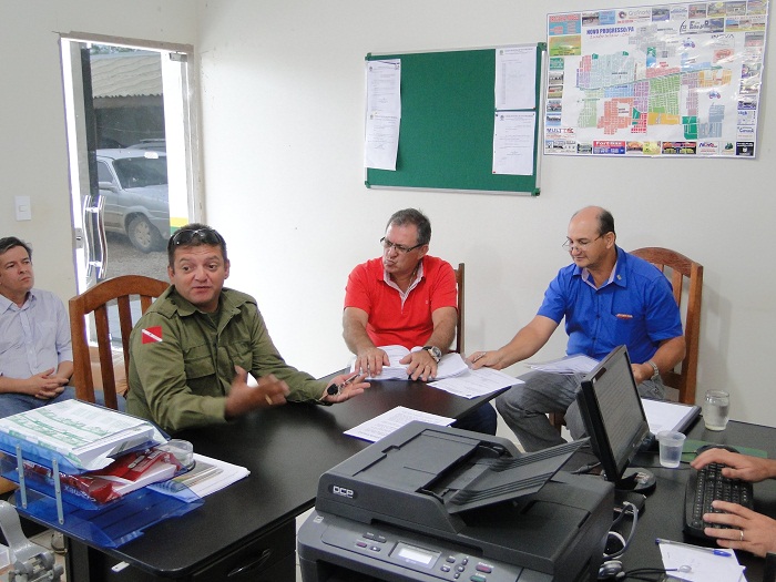 Policial Militar com firmou que viu prefeito afastado- Romanholi passou pela guarnição na divisa do estado dirigindo veiculo em companhia do ex-servidor Hélio Poliezel....