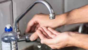 1384384350falta_de_agua370x211