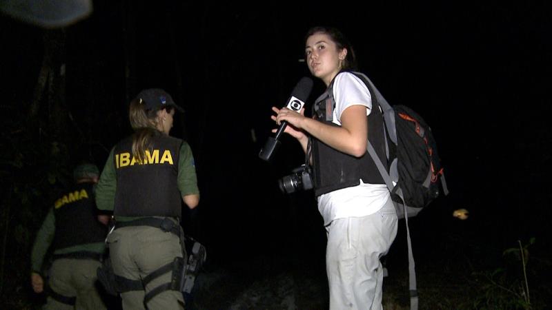 A repórter Mayara Teixeira