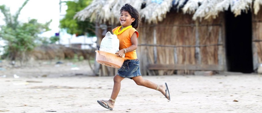 Menino em uma aldeia xavante no Leste do Mato Grosso: descoberta de ancestral com ligações genéticas com populações da Oceania surpreendeu cientistas Foto: Fabio Rossi / Fabio Rossi
