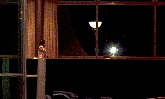 A presidente Dilma Roussef se reúne com o vice-líderes do governo na Câmara dos Deputados, no Palácio da Alvorada. - Jorge William/O Globo