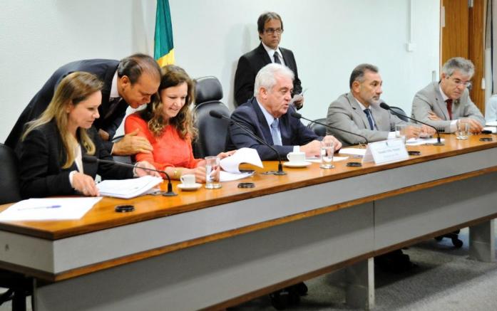 107752_697x437_crop_55e5f60420444