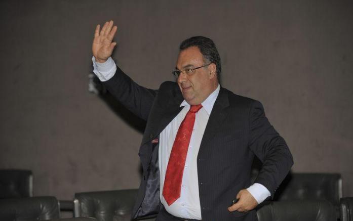 108561_697x437_crop_5601b7684da02