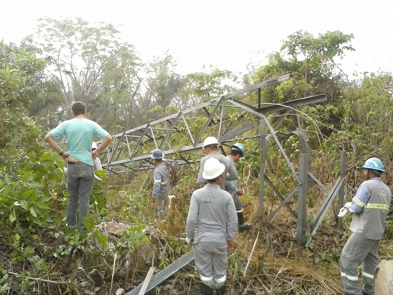 Queda de torre deixa Novo Progresso e moradores as margens da rodovia BR-163 no Pará sem energia elétrica (Foto WhatsApp)