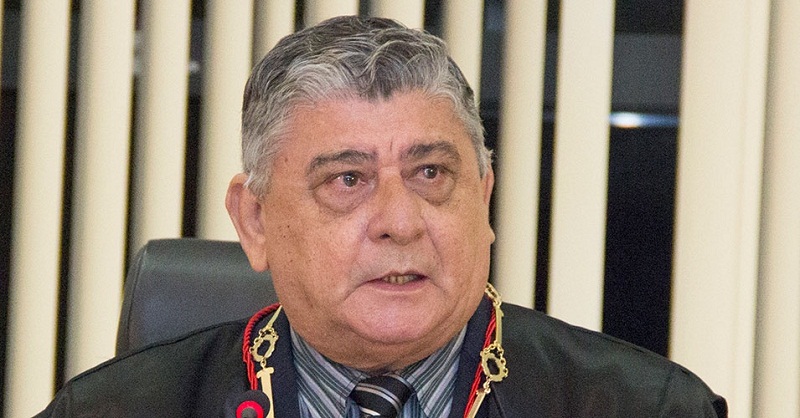 destaque-343530-110915-a6-raimundoholandareis-mn-arquivo