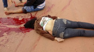 Mulher morta no acidente. (Foto WhatsApp)