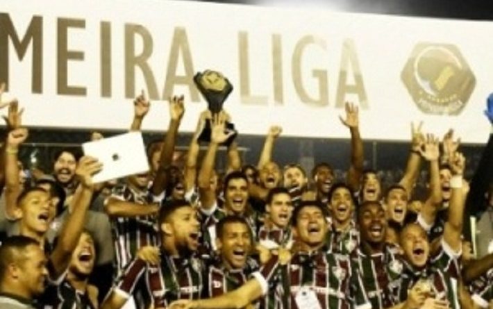 fluminense-comemora-o-titulo-da-primeira-liga-apos-vencer-o-atletico-pr-1461215982596_300x300