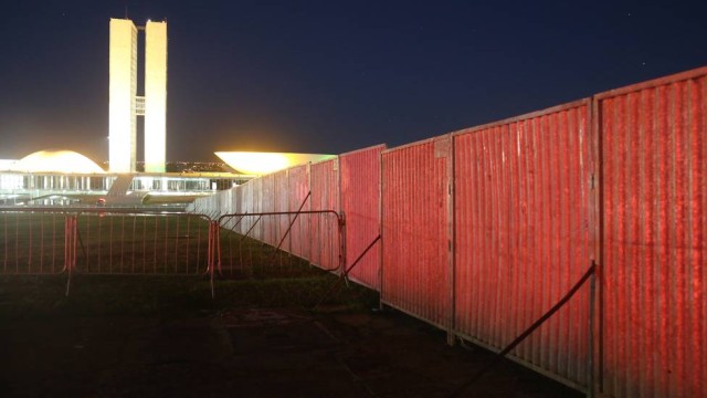 muro-impeachment-congressoGLOBO