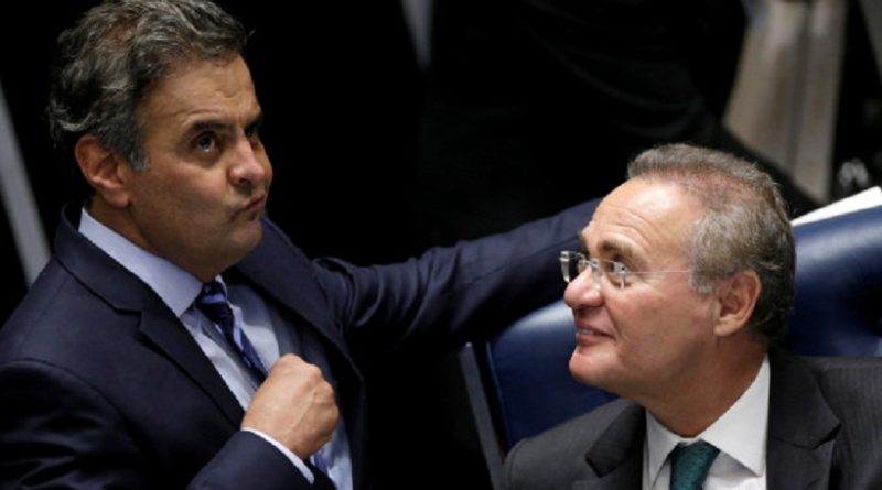 President of the Brazilian Senate Renan Calheiros (R) listens to Senator Aecio Neves during a ssession debating on the voting of the impeachment of President Dilma Rousseff in Brasilia, Brazil, May 11, 2016.  REUTERS/Ueslei Marcelino       TPX IMAGES OF THE DAY