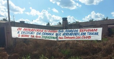 Faixa Fixada na entrada do Bairro São Marcos.