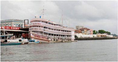 Embarcação-deixou-o-porto-de-Macapá