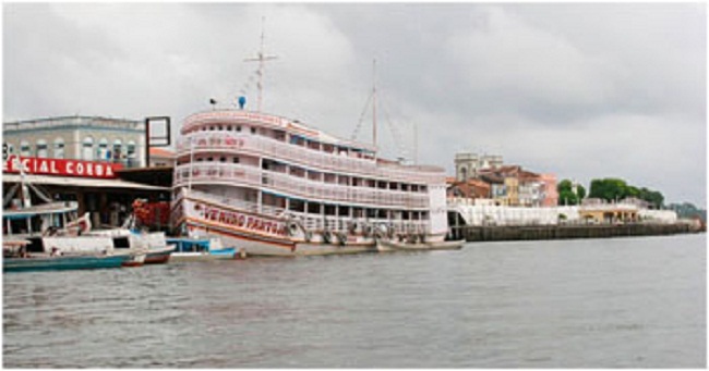 Embarcação-deixou-o-porto-de-Macapá
