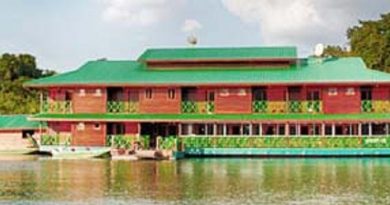 Pousada-construída-em-terra-munduruku