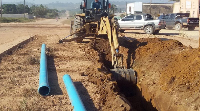 "Obras de ampliação da rede de água avançam e alcançam a Avenida Brasil"