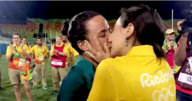 destaque-376768-beijo