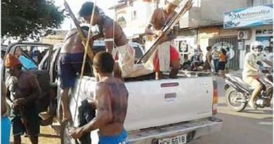 Indígenas-da-etnia-Munduruku-prontos-para-guerra