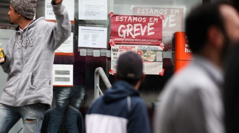 greve-bancos_fabio_tito-g1_img_8388_zkcjnuv