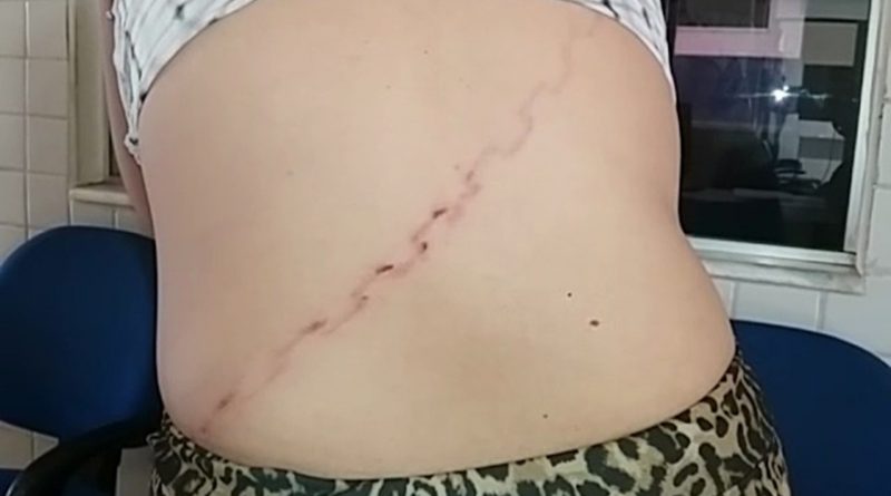 destaque-384332-vaqueiro-agride-mulher