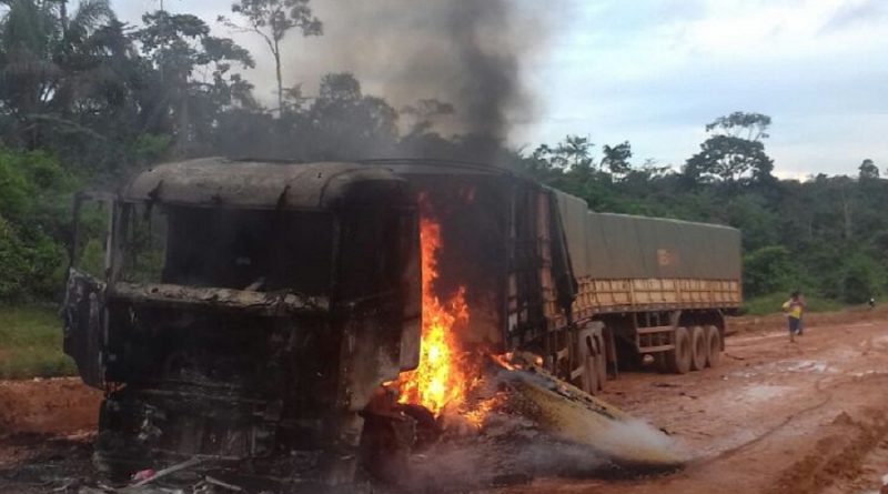 caminhao batista fogo