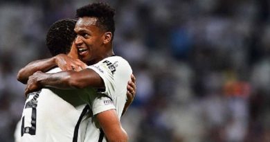 corinthians-vence-classico-com-palmeiras-com-jogador-a-menos