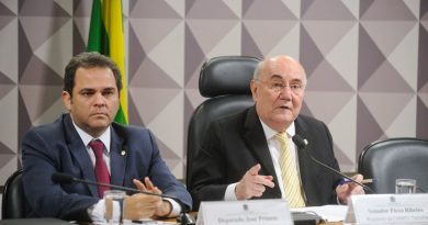 Relator deputado Priante(PMDB) e Presidente Senador Flexa Ribeiro (PSDB)