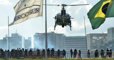 x67905469_Brasilia-DF-24-05-2017Confronto-entre-manifestantes-e-policiais.jpg.pagespeed.ic.GBu4esTbPA