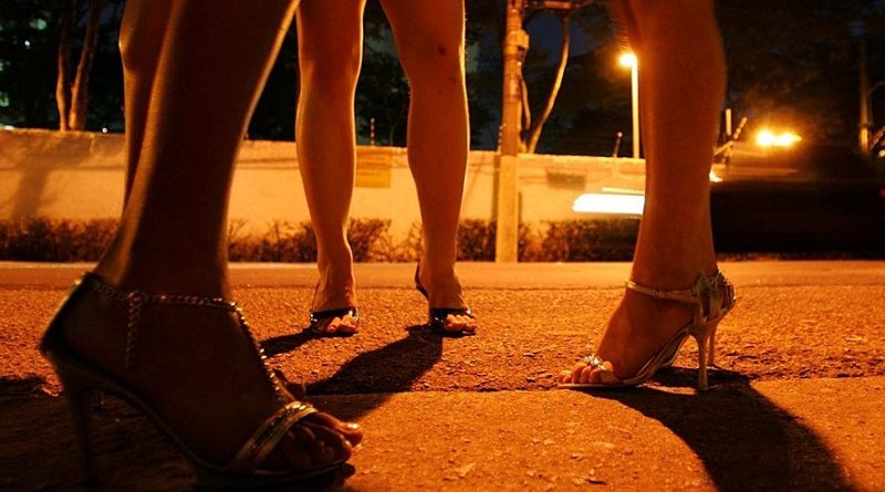 destaque-457338-o-prostituicao-facebook