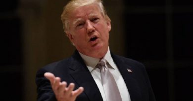 x74248724_US-President-Donald-Trump-speaks-to-reporters-at-Trump-International-Golf-Club-in-West-Palm-2.jpg.pagespeed.ic.M-O9qRBRGE