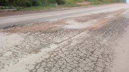 Tapa Buraco da Fratello Engenharia BR 163(Foto Arquivo Jornal Folha do Progresso)