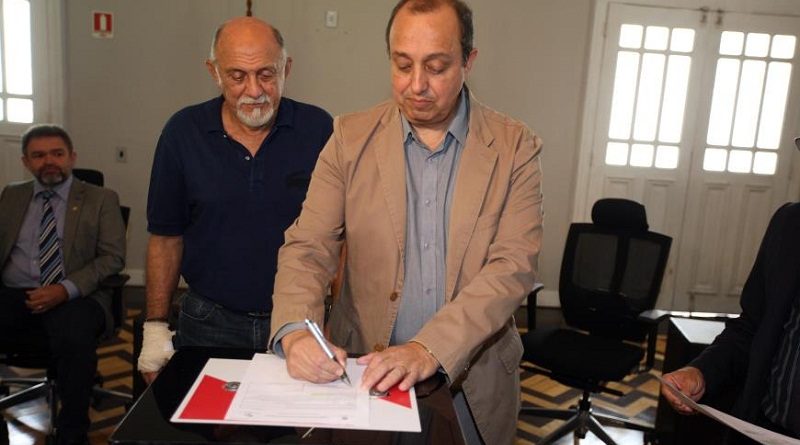 O secretário de Saúde, Vitor Mateus informou que os equipamentos recebidos vão garantir o fortalecimento da rede de serviços