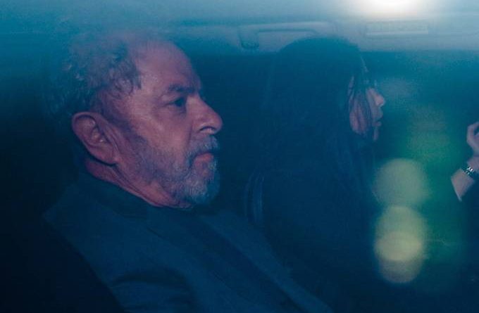 brasil-prisao-lula-07042018-003