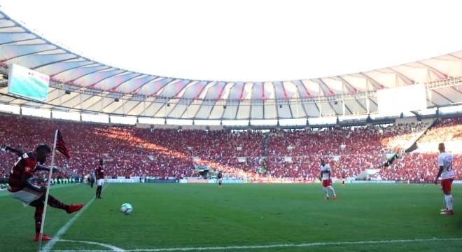 flamengo-colocou-mais-de-55-mil-pagantes-no-maracana-na-vitoria-sobre-o-inter-08052018105606759