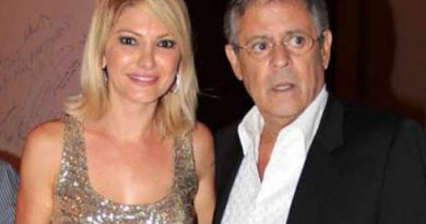 o-ator-e-diretor-marcos-paulo-com-a-mulher-a-atriz-antonia-fontenelle-na-festa-de-encerramento-do-9-amazonas-film-festival-sexta-feira-09-11-12-original3