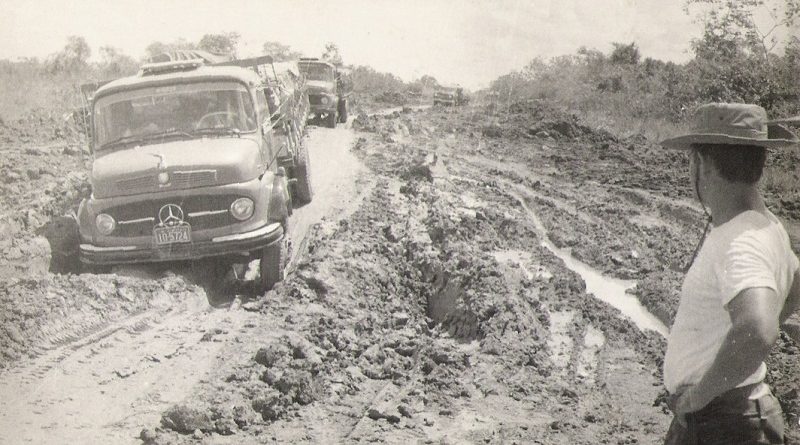 construção da BR 163 Próximo ao rio teles pires-mt