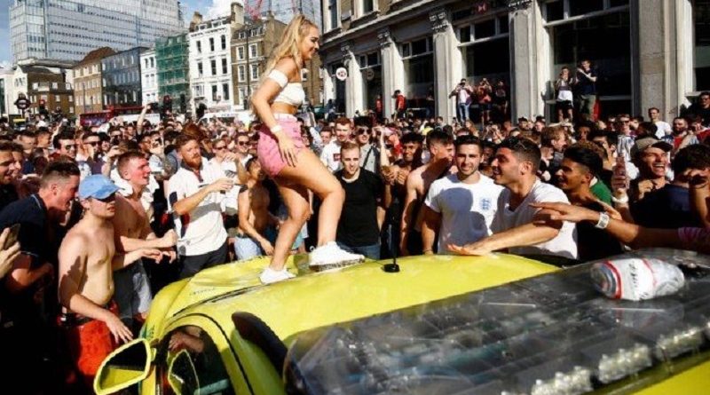 Larissa Bell Foto: Reprodução/Facebook