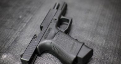 TQ SÃO PAULO 21.12.2018 METRÓPOLE EXCLUSIVO EMBARGADO TIRO ARMAS PISTOLA Retratos do instrutor de tiro Mário Viggiani, instrutor de tiro em estande tiro esportivo da zona norte de SP. Matéria sobre aumento no número de registro de armas. FOTO TIAGO QUEIROZ/ESTADÃO