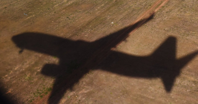 duas pessoas morre avião