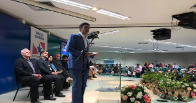 helder mudanças para