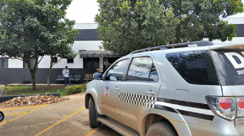 mae tenta atear fogo no filho